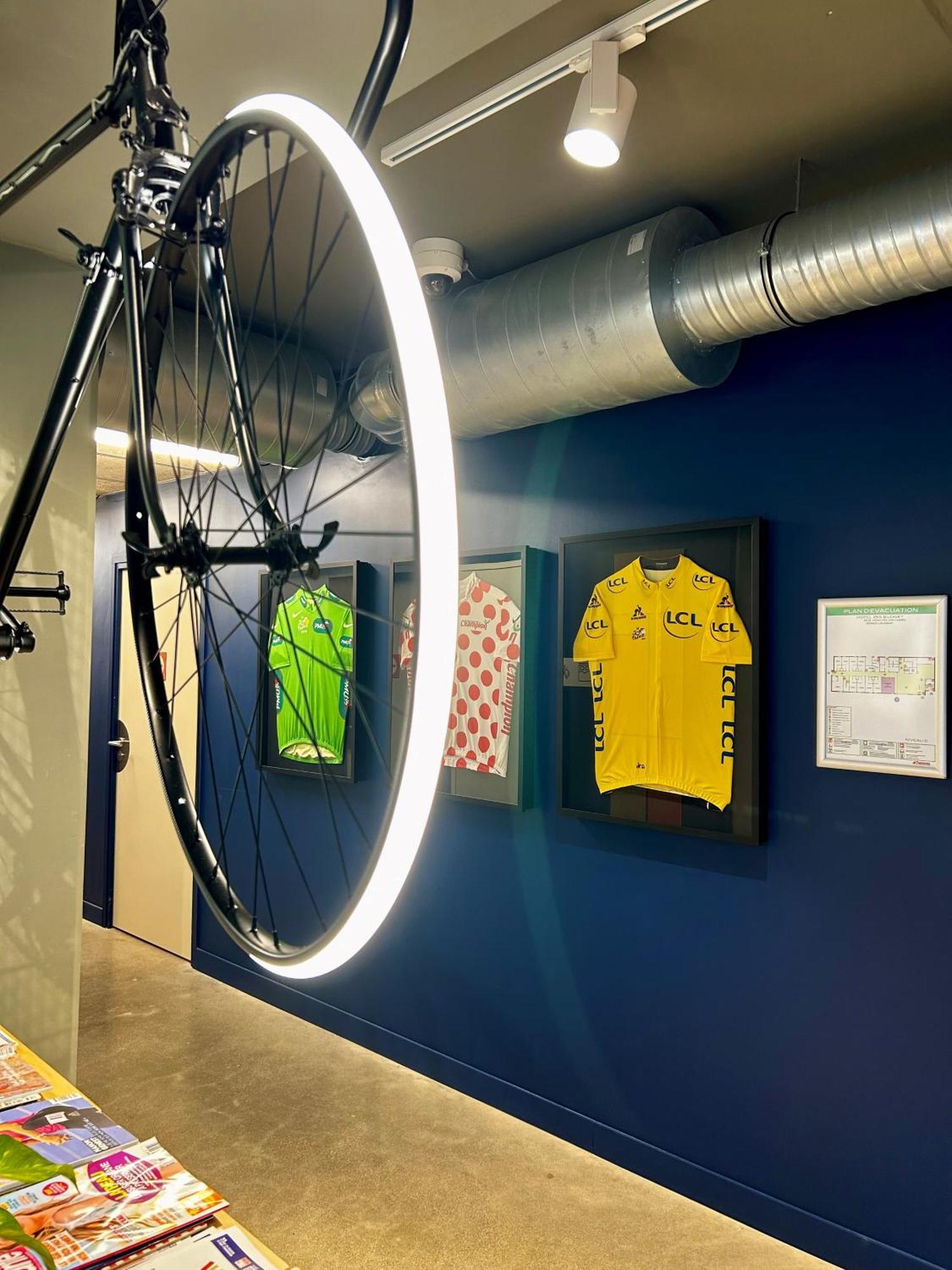 Ibis Budget Loudeac Velodrome Exterior foto